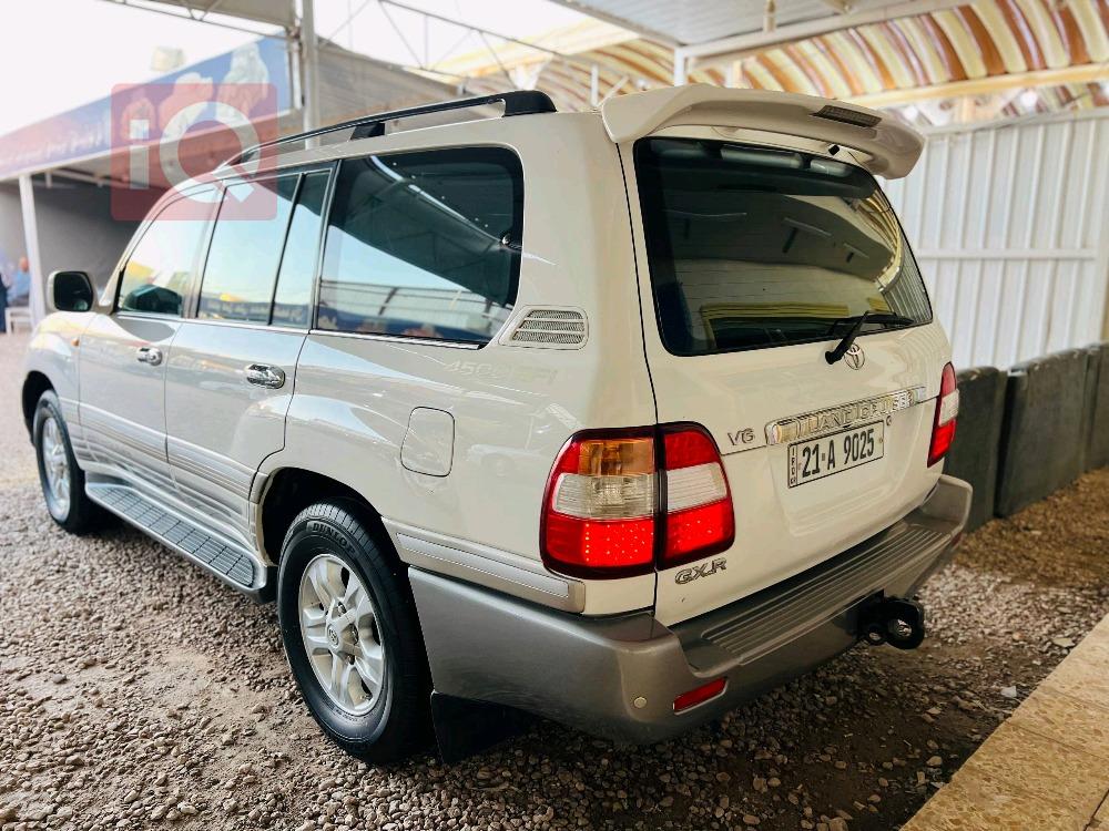 تويوتا لاندكروزر